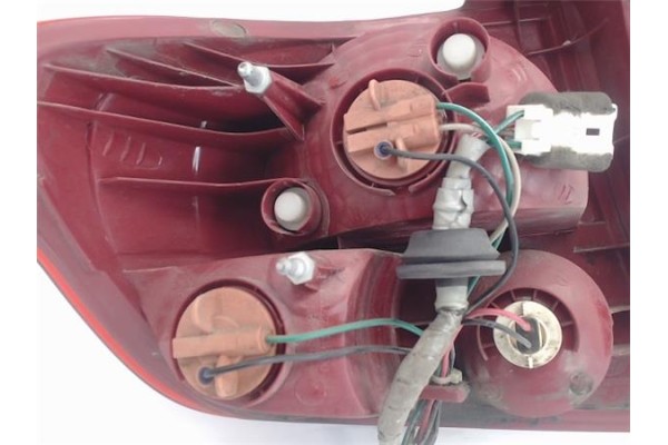 Recambio de piloto trasero derecho para hyundai getz (tb) referencia OEM IAM 924021C010  