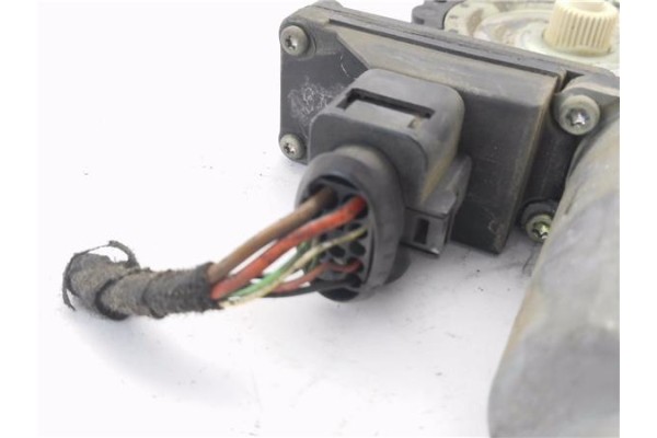 Recambio de motor elevalunas trasero izquierdo para audi a3 (8l) 1.9 tdi ambiente referencia OEM IAM 8L4959801A  