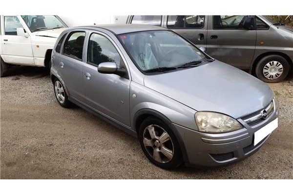 opel corsa c (2003) del año 