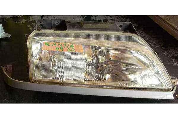 Recambio de faro delantero dcho para citroen xantia berlina (1993) 1.6 i referencia OEM IAM   