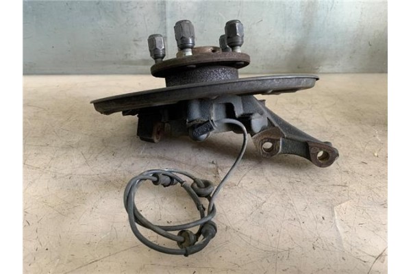 Recambio de mangueta delantero izquierda para land rover freelander (ln) 2.0 di referencia OEM IAM RUB101511  