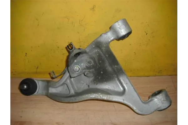 Recambio de brazo inferior trasero derecho para nissan murano (z50) 3.5 básico referencia OEM IAM 55501CA000  