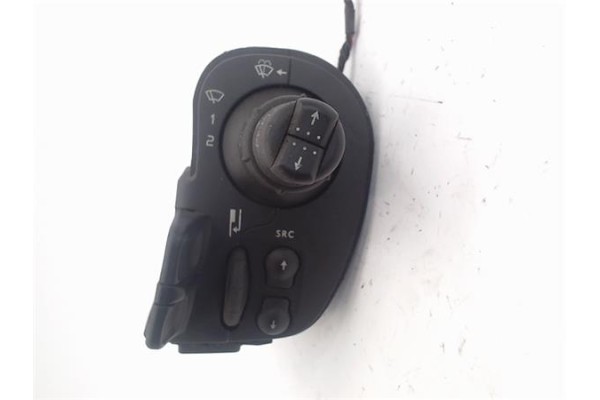 Recambio de intermitente delantero dcho para renault r 19 berl. con portón (b/c53) referencia OEM IAM 7700815978  