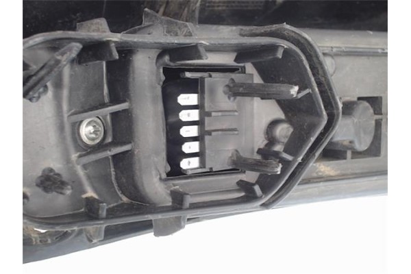 Recambio de piloto trasero derecho para opel corsa c referencia OEM IAM 09114337 89302181 