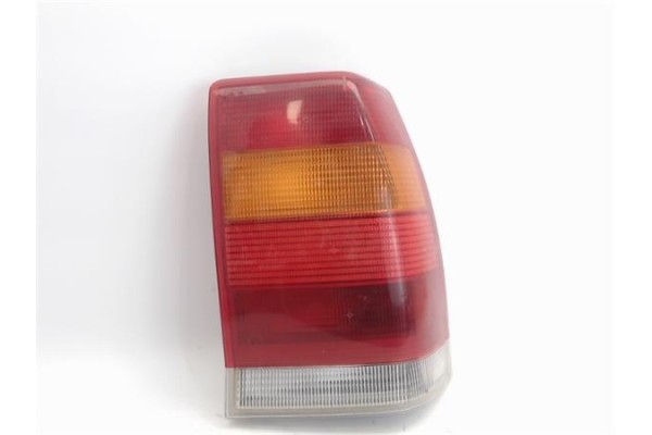 Recambio de piloto trasero derecho para opel omega b referencia OEM IAM 395186  