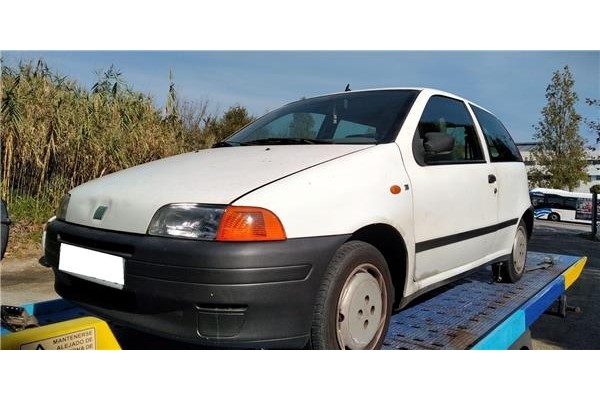 fiat punto i berlina (176)(1993) del año 