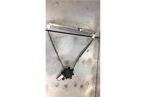 Recambio de mecanismo elevalunas delantero izquierdo para renault clio ii fase i (b/cb0) 1.9 dti (b/cb0u) referencia OEM IAM 014