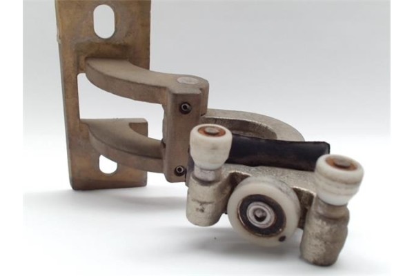 Recambio de bisagra sup. puerta trasero derecha para citroen jumper furgón 2.0 31 m ntz. 1400 referencia OEM IAM   