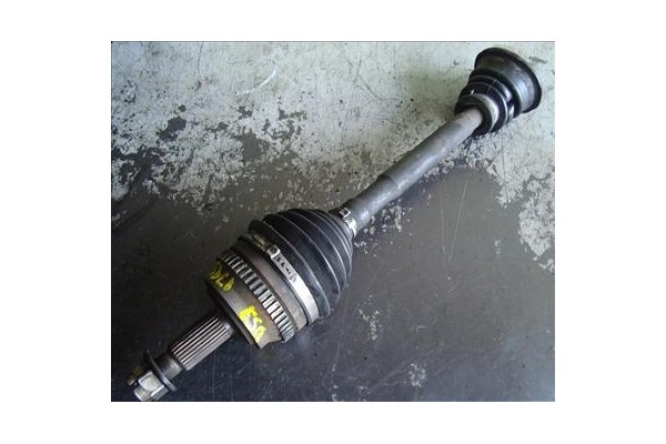Recambio de palier delantero izquierdo para renault master ii furgón (fd) 2.5 dci 120 referencia OEM IAM 8200485576  