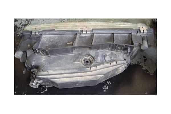 Recambio de faro delantero izquierdo para citroen xantia berlina 1.6 i referencia OEM IAM 95667947  