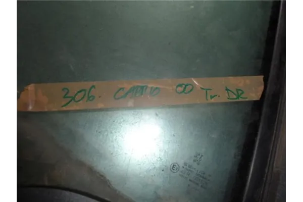 Recambio de luna maletero lat. derecho para peugeot 306 (7b, n3, n5) x referencia OEM IAM 9203AA  
