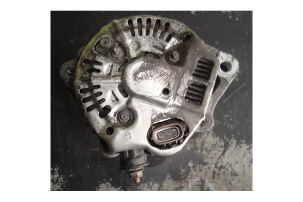 Recambio de alternador para rover rover 200 (rf) 220 sdi referencia OEM IAM 1002132272 YLE104500 