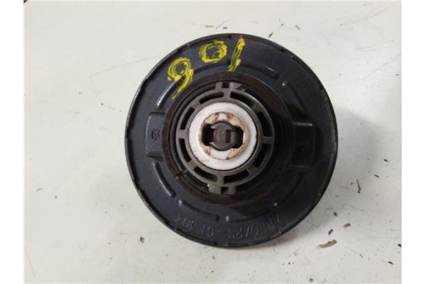 Recambio de tapon combustible para peugeot 106 (s2) 1.0 i referencia OEM IAM    Recambio de tapon combustible para peugeot 106 (s2) 1.0 i referencia OEM IAM