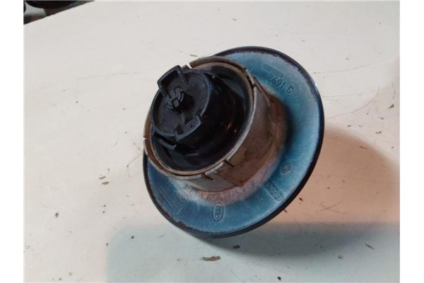 Recambio de tapon combustible para renault clio (x572) 1.2 referencia OEM IAM    Recambio de tapon combustible para renault clio (x572) 1.2 referencia OEM IAM