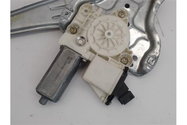 Recambio de mecanismo elevalunas trasero izquierdo para toyota corolla (e12) referencia OEM IAM 992048100  