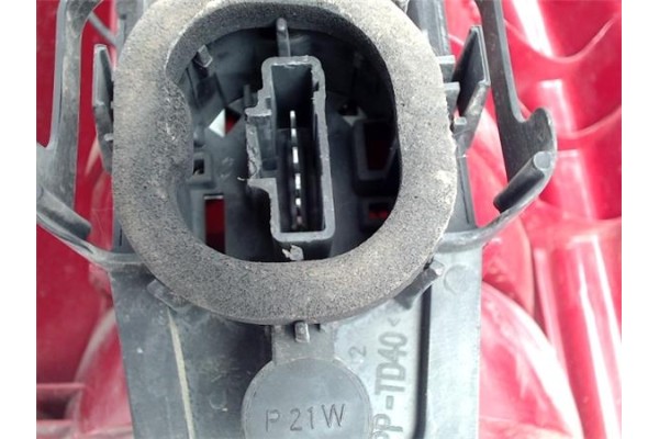 Recambio de piloto trasero derecho para citroen c2 referencia OEM IAM 968028368000 79998D 