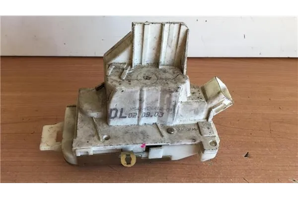 Recambio de cierre electromagnetico trasero derecho para ford mondeo berlina (ge) 1.8 ambiente (06.2003) (d) referencia OEM IAM 