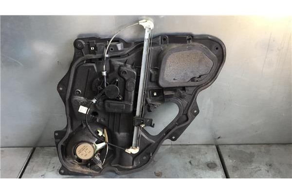 Recambio de elevalunas electrico trasero izquierdo para mazda 3 berlina (bk) 1.6 referencia OEM IAM G22C5858X CM011750 