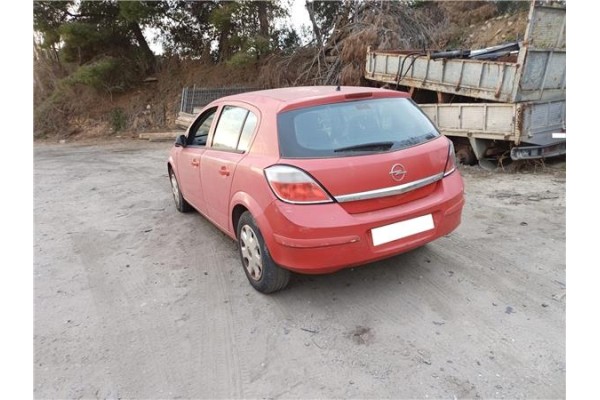 opel astra h berlina del año 2005