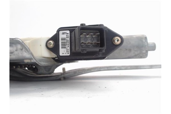 Recambio de mecanismo elevalunas trasero derecho para toyota corolla (e12) referencia OEM IAM 69830-02120  