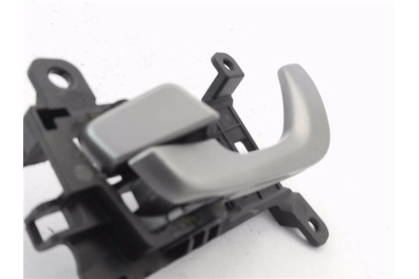 Recambio de manilla int. puerta delantero izquierda para hyundai kona (os) 1.0 pure referencia OEM IAM 82610J9010UN5  