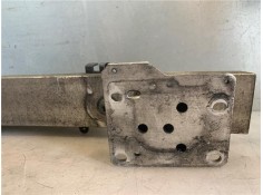 Recambio de refuerzo paragolpes para citroen c4 berlina 1.6 hdi referencia OEM IAM 7106C5  