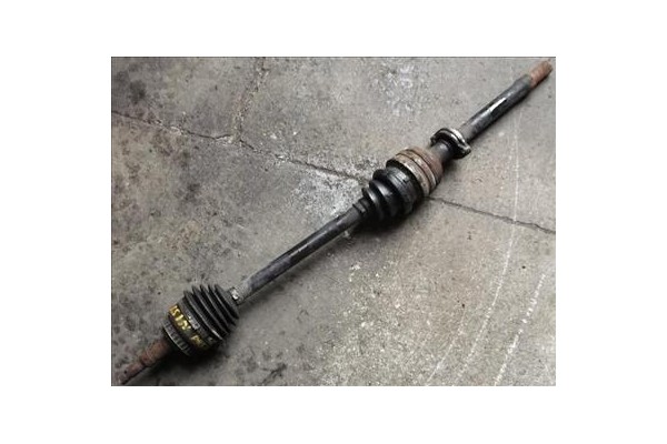Recambio de palier delantero derecho para opel vectra b berlina (1995) 2.5 i v6 referencia OEM IAM   