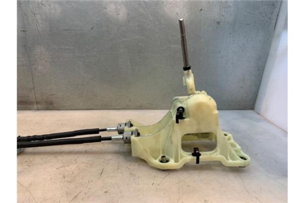 Recambio de palanca de cambio para hyundai kona (os) 1.0 pure referencia OEM IAM 84640J9200TRY  