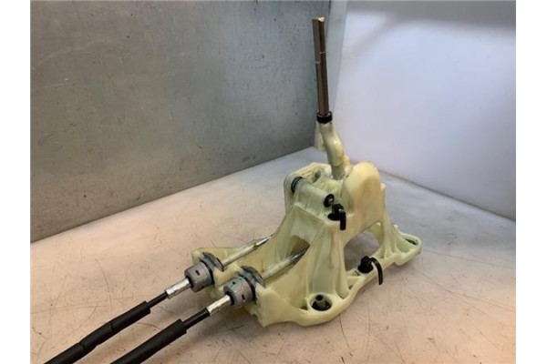 Recambio de palanca de cambio para hyundai kona (os) 1.0 pure referencia OEM IAM 84640J9200TRY  