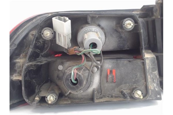 Recambio de piloto trasero derecho para honda civic berl. 3/4 (eg/eh) referencia OEM IAM 33500SR3G01  