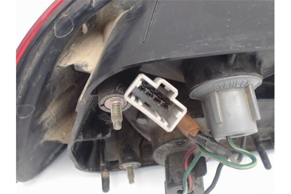 Recambio de piloto trasero derecho para honda civic berl. 3/4 (eg/eh) referencia OEM IAM 33500SR3G01  