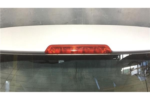Recambio de porton trasero para peugeot 308 1.6 gt referencia OEM IAM 8701Y3  