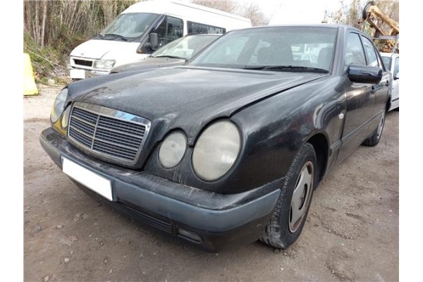 mercedes-benz clase e (bm 210) berlina del año 1997