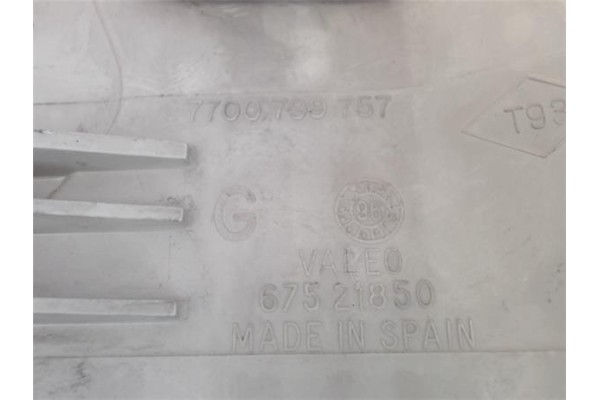 Recambio de intermitente delantero izquierdo para renault clio i fase i / ii (b/c57) referencia OEM IAM 7700799757 67521850 