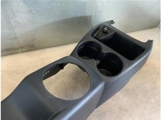 Recambio de embellecedor consola central para honda jazz (gd1/5) 1.3 referencia OEM IAM 83403SAAG02ZA  