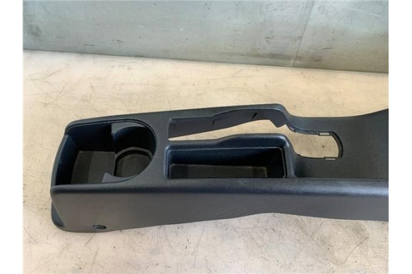 Recambio de embellecedor consola central para honda jazz (gd1/5) 1.3 referencia OEM IAM 83403SAAG02ZA  