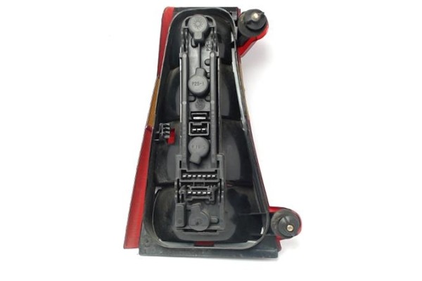 Recambio de piloto trasero derecho para citroen ax referencia OEM IAM 95659632  