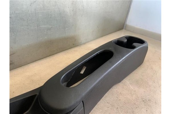 Recambio de embellecedor consola central para fiat 500 1.2 referencia OEM IAM 735451108  
