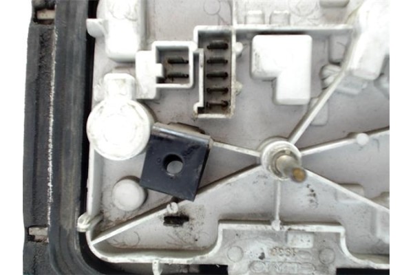 Recambio de piloto trasero derecho para peugeot 205 berlina referencia OEM IAM 635129  