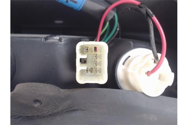 Recambio de piloto trasero derecho para hyundai accent (x3) referencia OEM IAM 9240222520  