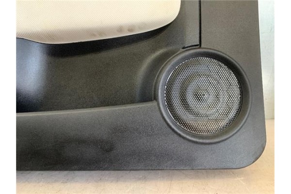 Recambio de guarnecido puerta delantero izquierda para fiat 500 1.2 referencia OEM IAM 51779924  