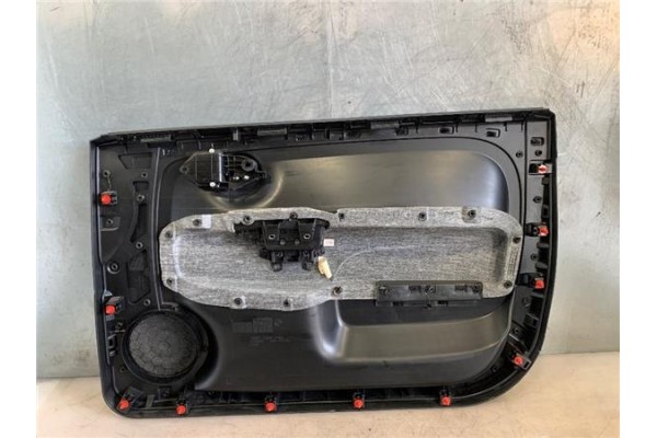 Recambio de guarnecido puerta delantero izquierda para fiat 500 1.2 referencia OEM IAM 51779924  
