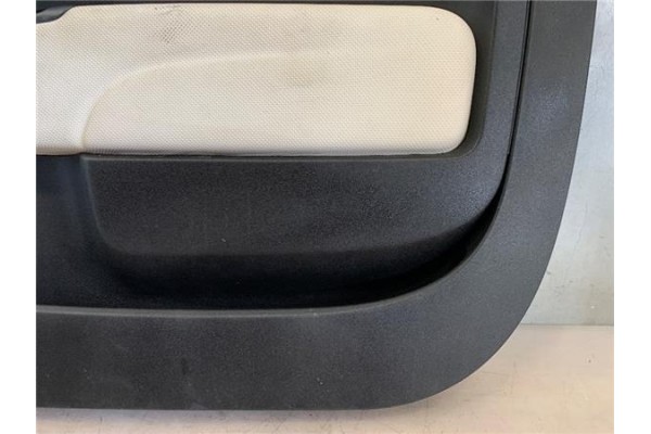 Recambio de guarnecido puerta delantero derecha para fiat 500 1.2 referencia OEM IAM 51779923  
