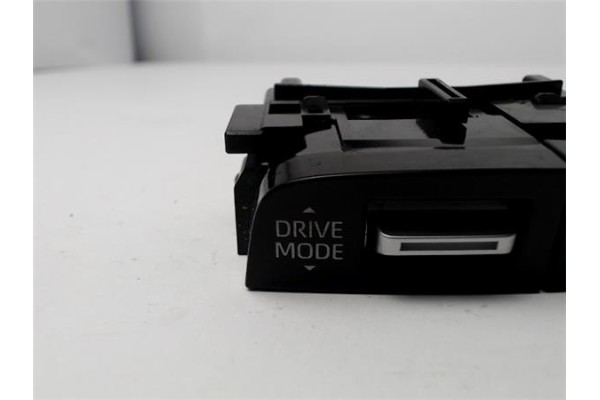 Recambio de conjunto interruptores para toyota corolla (e21) híbrido hybrid active referencia OEM IAM 6791P95  