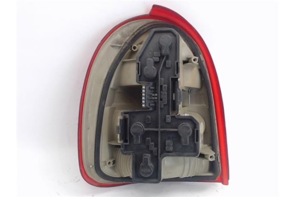 Recambio de piloto trasero derecho para opel corsa b referencia OEM IAM   