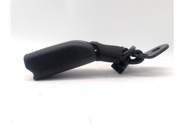Recambio de anclaje cinturon trasero izquierdo para citroen c1 1.2 feel referencia OEM IAM B0011390XX B0009051XX 