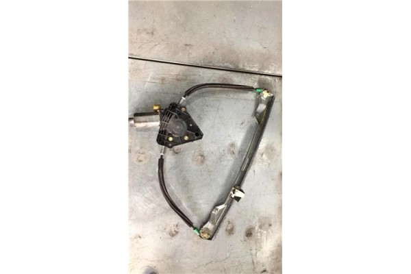 Recambio de mecanismo elevalunas delantero izquierdo para renault clio ii fase ii (b/cb0) 1.2 authentique referencia OEM IAM 770