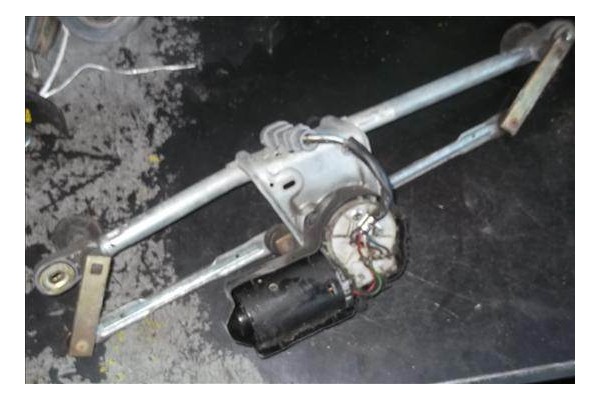 Recambio de motor limpiaparabrisas delantero para renault clio ii fase i (b/cbo)(1998) 1.4 (b/cb0c) referencia OEM IAM  03902411