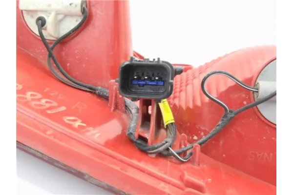 Recambio de piloto defensa trasero derecho para hyundai kona (os) 1.0 pure referencia OEM IAM 92406J9000  