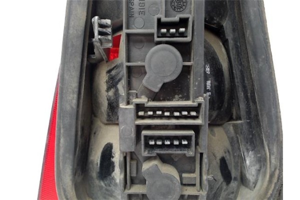 Recambio de piloto trasero derecho para citroen ax referencia OEM IAM   